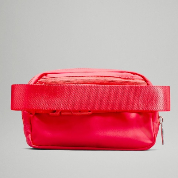 NWT Lululemon Belt Bag - Picture 8 of 16
